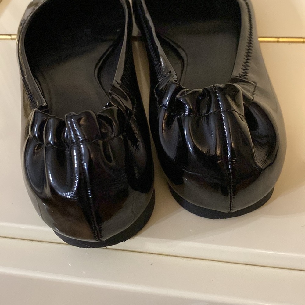 Tory Burch black patent leather ballet flats size 6 - Picture 3 of 8